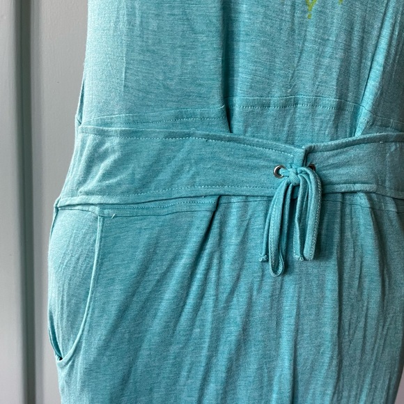 SUPER SOFT HALTER DRESS - Picture 3 of 10
